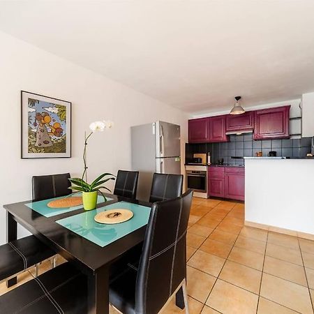Jade - Appt 2 Chb - 4 Personnes - A 200 M Du Lagon De Saint-Pierre - Residence Avec Belle Piscine Et Parking Prive - Sur Le Front De Mer Et A 2 Pas Du Centre-Ville De St-Pierre Zewnętrze zdjęcie